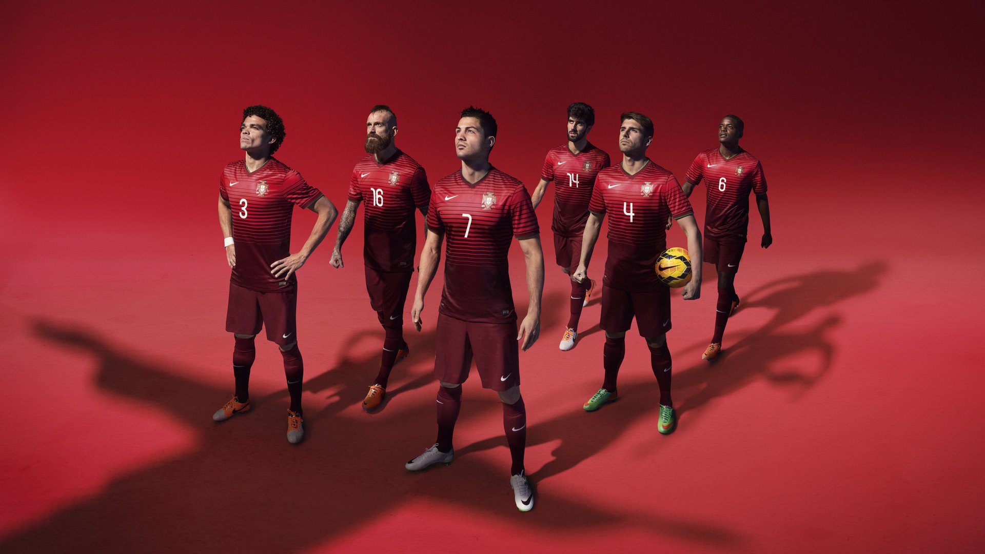 ky体育平台-英超“明星周末”盛大开启，球迷狂欢热情高涨，英超球员假期